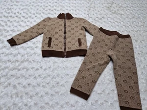 Gucci Baby Jungen Braun GG Streifen Wolle Jacquard Strick Set Outfit  - Bild 1 von 11