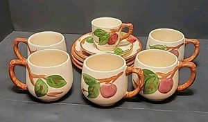 Vintage Franciscan Apple 5 Cups 2 3/4" X 2 3/4" England & 4 Saucers 5 3/4" USA - Picture 1 of 20