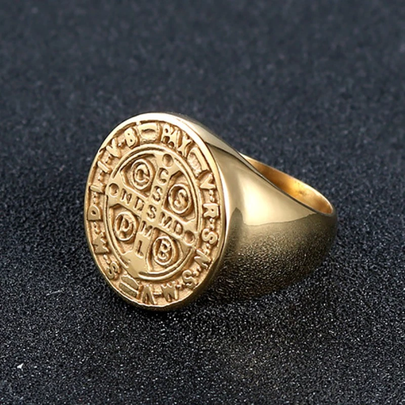 Anillo Cruz Caballero Guerrero Templario Acero Titanio Chapado en Oro 18k para Hombres TALLA 7-14 Foto 1 de 3