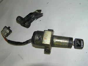 HONDA VF 750S V45 Sabre RC0 Zündschloss Sitzbankschloss  ignitionswitch seatlock - Bild 1 von 1