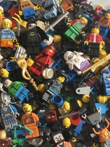 LEGO MINIFIGURES $2.45 EACH RANDOM MIX ALL W/ ACCESSORIES CHOOSE QUANTITY! - Picture 1 of 6
