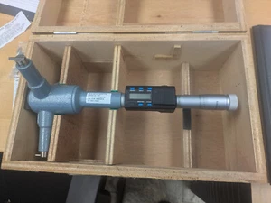 Mitutoyo 468-247 Digimatic Holtest 3-Point Internal Micrometer 7-8" - Picture 1 of 3