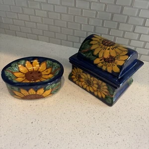 Vintage, Signed Hand Painted Majolica Bathroom Set - Picture 1 of 12