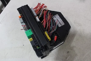 2010-2016 MERCEDES BENZ C300 FRONT SAM FUSE BOX 2C1101724057 #093745-47E - Picture 1 of 2