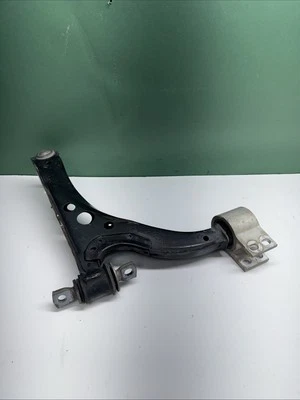 Brazo de control inferior delantero izquierdo Chevrolet Cruze 2016-2019 19247776 OEM Foto 1 de 4