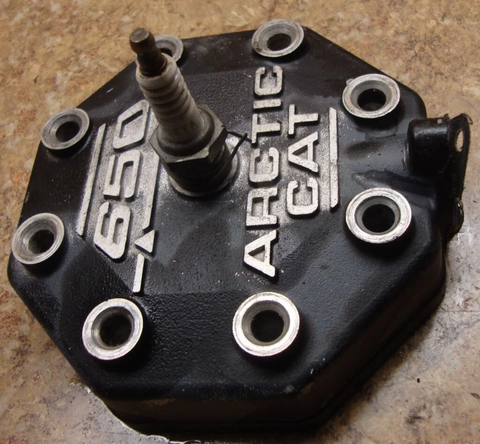 1988 Arctic Cat Wildcat 650 WildCat Wild Snowmobile Engine Cylinder Head Cover  Foto 1 de 1