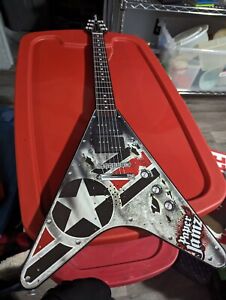 2009 Paper Jamz Guitar Wowwee Series 1 Instant Rock Star V Style Musical