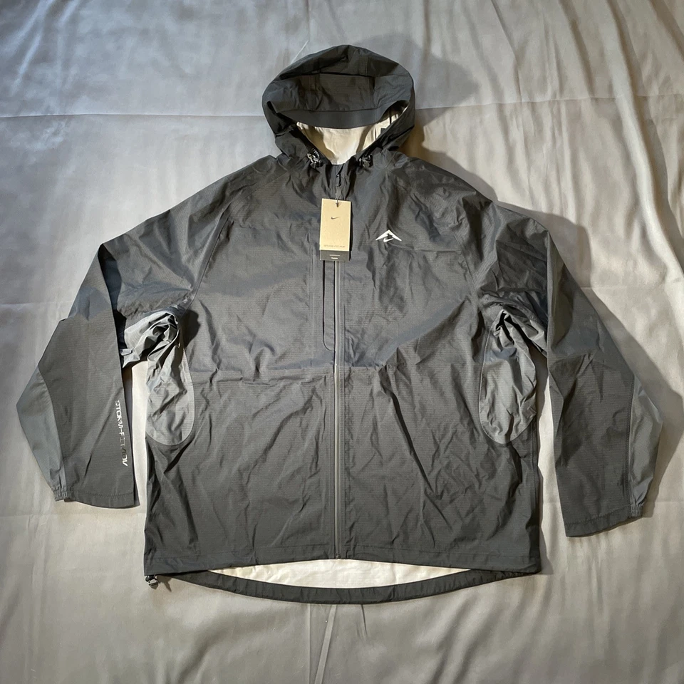 Nike Men's size L Cosmic Peaks Storm FIT ADV Jacket Black FZ1084-010