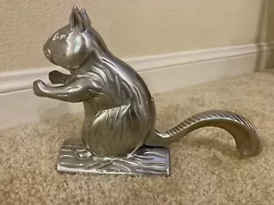 Davy Crack'It Squirrel Nutcracker - Picture 1 of 4