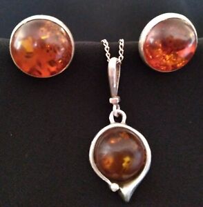Sterling Silver - Round Amber Pendant Necklace & Round Earrings Set - 8.2g