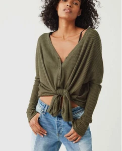Top Out From Under UO de gran tamaño para mujer XS verde jojo térmico tejido con botones gofre - Imagen 1 de 13