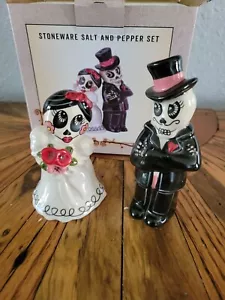 Day Of The Dead Bride Groom Salt & Pepper Shakers Set Wedding Cracker Barrel - Picture 1 of 12