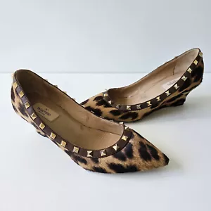 Valentino  Rockstud Leopard Pony Hair Pointed Toe Wedge Pumps 39.5 - Picture 1 of 13