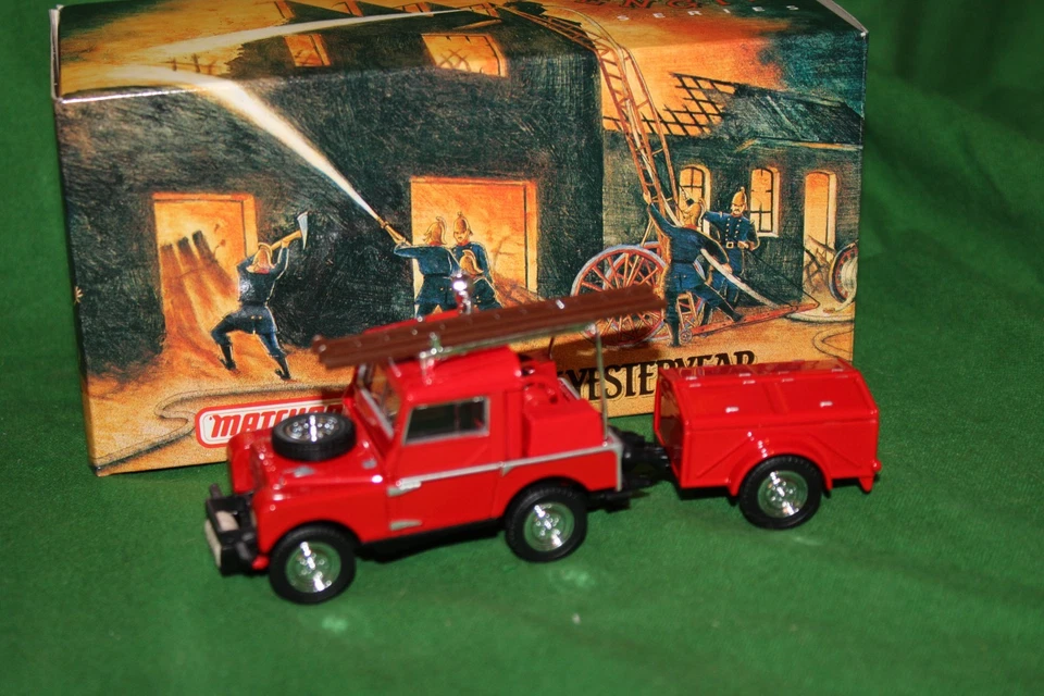 MATCHBOX MODEL OF YESTERYEAR 1952 LAND ROVER AUXILIARY & TRAILER  1/43 #39519 - Image 1 of 1