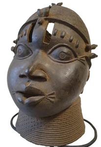 Cabeza de bronce fina, rara, antigua de Benín de la reina Idia "Iyoba". ¡Impresionante!! Nigeria. - Imagen 1 de 23