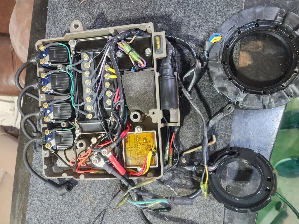 1995 Mercury 40hp tracker electrical box & components 40elhpto - Image 1 of 1