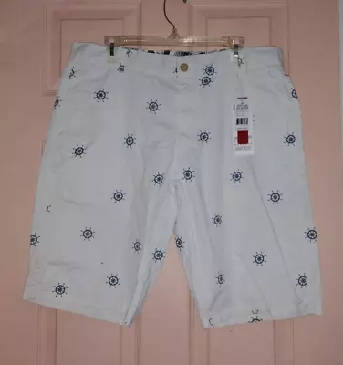 Brand New Ditch Place White Size 36 💯% Cotton Men's Shorts - Image 1 of 4