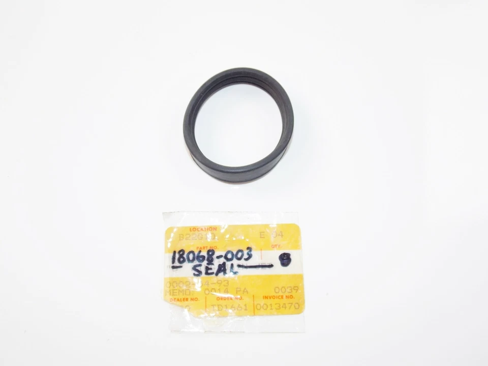 OEM 1967-1971 KAWASAKI A1SS SILENCIADOR ESCAPE GOMA TUBO JUNTA SELLO 18068-003 Foto 1 de 1