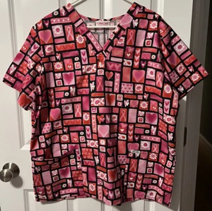WOMENS SIZE LARGE CHEROKEE SCRUB TOP. PINK BREAST CANCER RIBBON PRINT - Picture 1 of 4