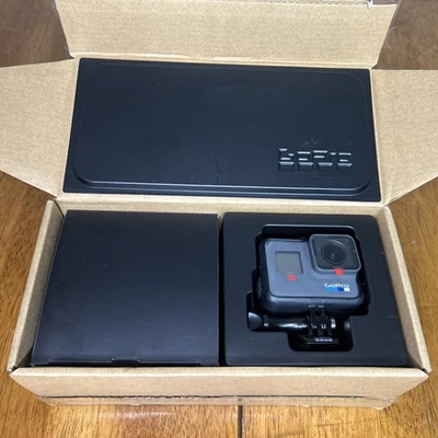 GoPro HERO 6 Digital Action Camera - Extra Battery - with water proof case-Black - Image 1 of 4