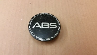 Pontiac OEM 1994-2002 Grand Prix Plástico Negro "ABS" Tapa Antipolvo Central 10207641 Foto 1 de 2