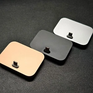Station d'accueil Lightning Apple iPhone - Noir/Argent/Or A1717 : ML8H2AM/A Livraison gratuite - Photo 1 sur 23