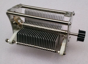 Single-unit Air Dielectric Variable Capacitor 20-1000PF 1000V with knob NEW - Afbeelding 1 van 1