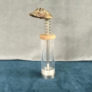 Molinillo de pimienta de vidrio transparente con tapa de cabeza de jabalí - Imagen 1 de 9