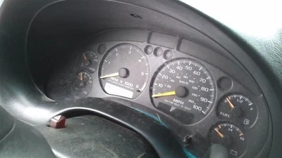 Velocímetro aglomerado EUA com tacômetro compatível com 00 BLAZER S10/JIMMY S15 27792295 - Imagem 1 de 4