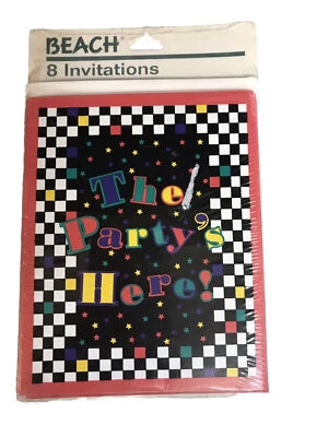 Paquete de 8 sobres y invitaciones de fiesta con diseño de bloques retro vintage de los 80 por playa Foto 1 de 4