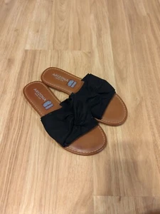 Sandali Arizona Jean Co. neri scamosciati con fiocco nuovi senza etichette taglia 6 - Foto 1 di 5