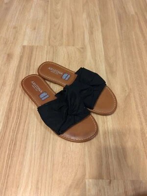 NWOT Arizona Jean Co. Black Suede Bow Sandals Size 6 - Image 1 of 4