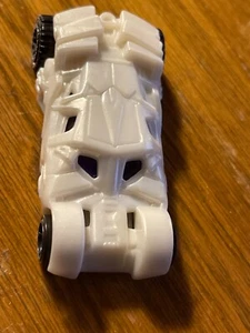 2019 HOT WHEELS DC COMICS BATMAN THE DARK KNIGHT WHITE BATMOBILE, HW #153, VHTF - Picture 1 of 4