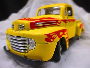 Vintage Maisto 1948 Ford F1 Pickup Truck 1/25 Die-Cast Flames Red & Yellow - Picture 1 of 11