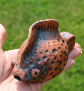 Handgefertigte Tonfischpfeife Ocarina Volkskunst primitive Keramik braun - Bild 1 von 3