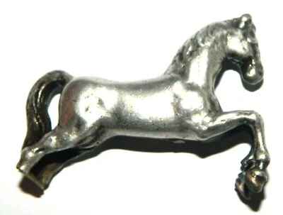 joli  cheval en argent - Photo 1/3