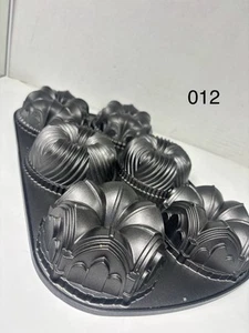 Nordic Ware Multi Mini Bundt Pfanne - 6 Tassen - schwere Aluminiumgussform - Bild 1 von 7