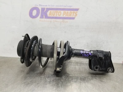 16 2016 Subaru WRX STI 2,5 L puntal pasajero delantero derecho Foto 1 de 4