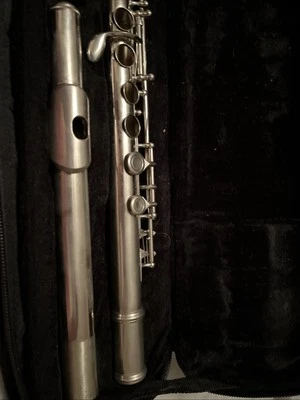 Flauta estudantil Taken Apart - Imagem 1 de 4