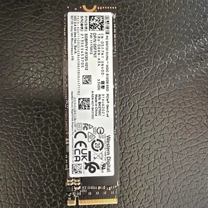 Western Digital PC SN730 M.2 NVMe 512GB SSD (P/N: SDBPNTY-512G-1012) 05F7NT - Afbeelding 1 van 2