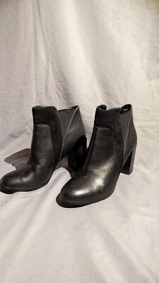 Botines Tahari para mujer talla 7,5 M de cuero negro con cremallera de moda  Foto 1 de 4