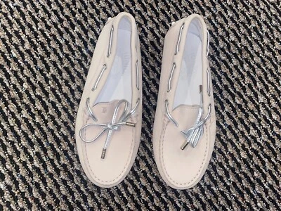 TOD'S Girls Light Pink Italian Leather Moccasins  Silver Tassel 32 US Sz 1 NEW! - Image 1 of 4