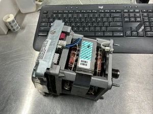 Placa de control de lavadora Ge y parte del motor # 175d5106g072 - Imagen 1 de 4