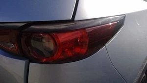 Cuarto de luz trasera de pasajero montado en panel para 17-21 MAZDA CX-5 1483538 - Imagen 1 de 7