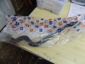 Genuine Peugeot 405 1.4 Petrol Lower Radiator Hose 1351F2 - Picture 1 of 1