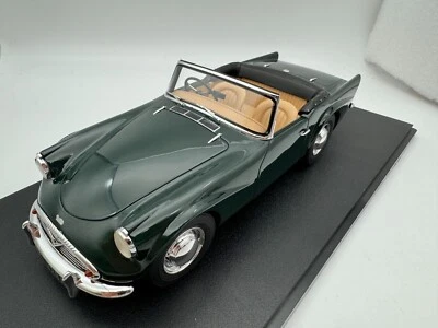 Cult 1/18 Daimler SP250 Dart V8 1964 Black Green #02 - Image 1 of 4