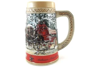 Birra Budweiser Stein Clydesdales Serie C Edizione 1987 Ceramica Rilievo Vintage - Foto 1 di 11