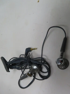 Motorola Wired Earphones Hands Free 2.5mm 3 lines Jack Headphones Stereo Headset - Image 1 of 3