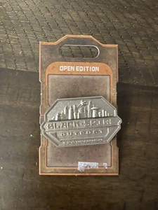Star Wars Galaxy's Edge Black Spire Outpost Disney Pin Trading - Picture 1 of 2