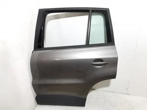 PORTE ARRIERE GAUCHE / 2439993 POUR VOLKSWAGEN TIGUAN 5N_ 2.0 TDI - Bild 1 von 8